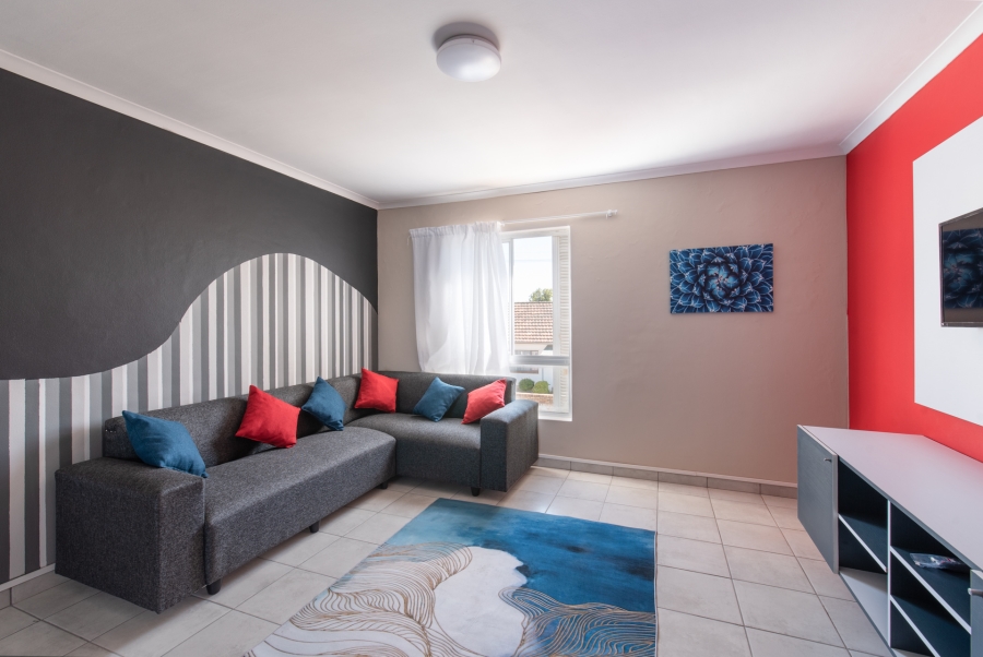 2 Bedroom Property for Sale in Oakdale Western Cape